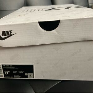 Nike Air Max 270 Sneakers